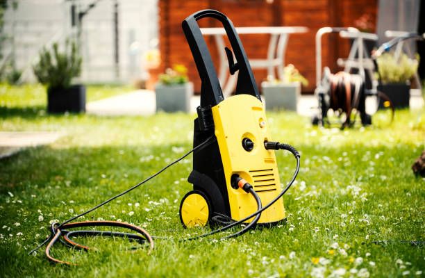 Best Animal Enclosure Cleaning  in Miller, SD